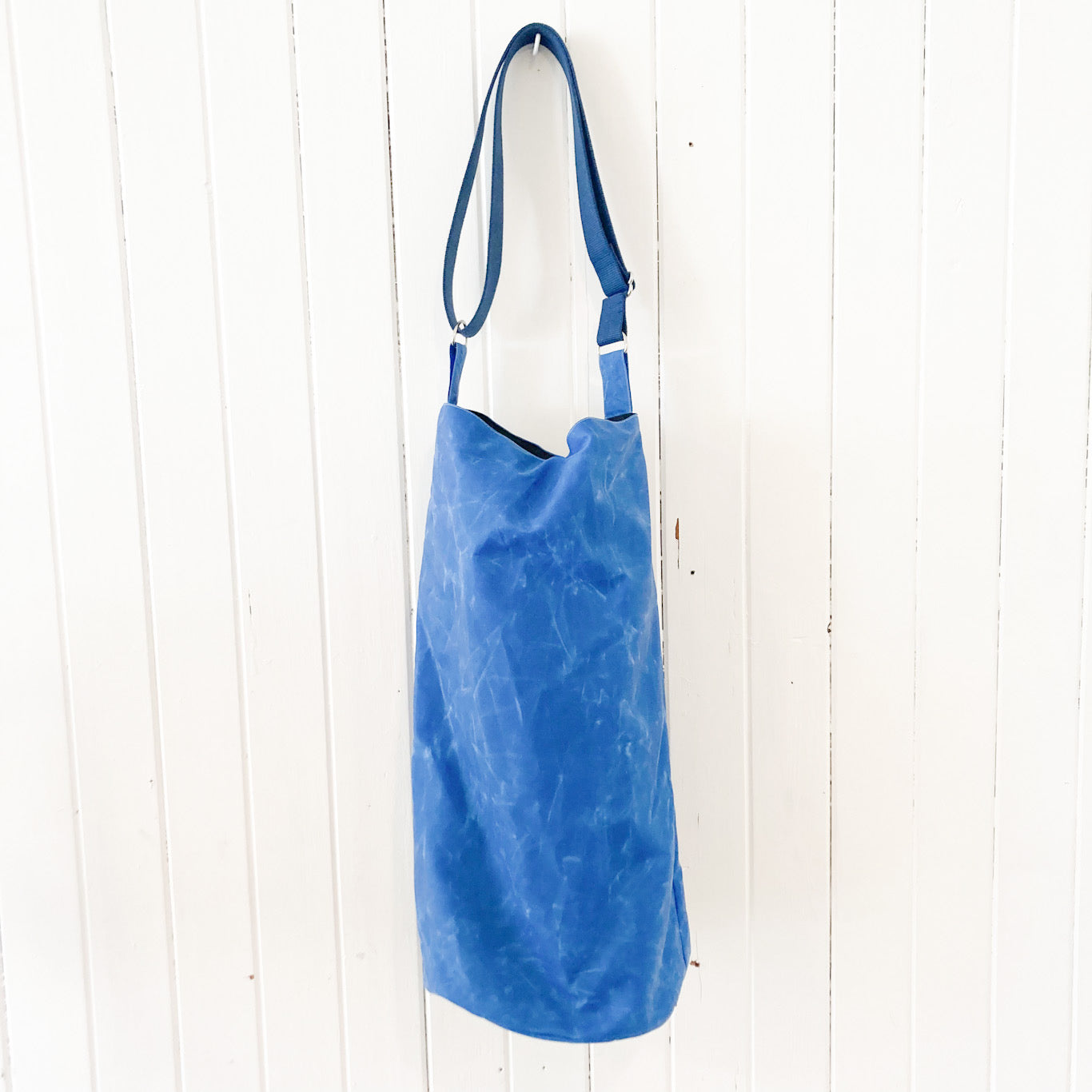 yoga oilskin bucket bag - narrow