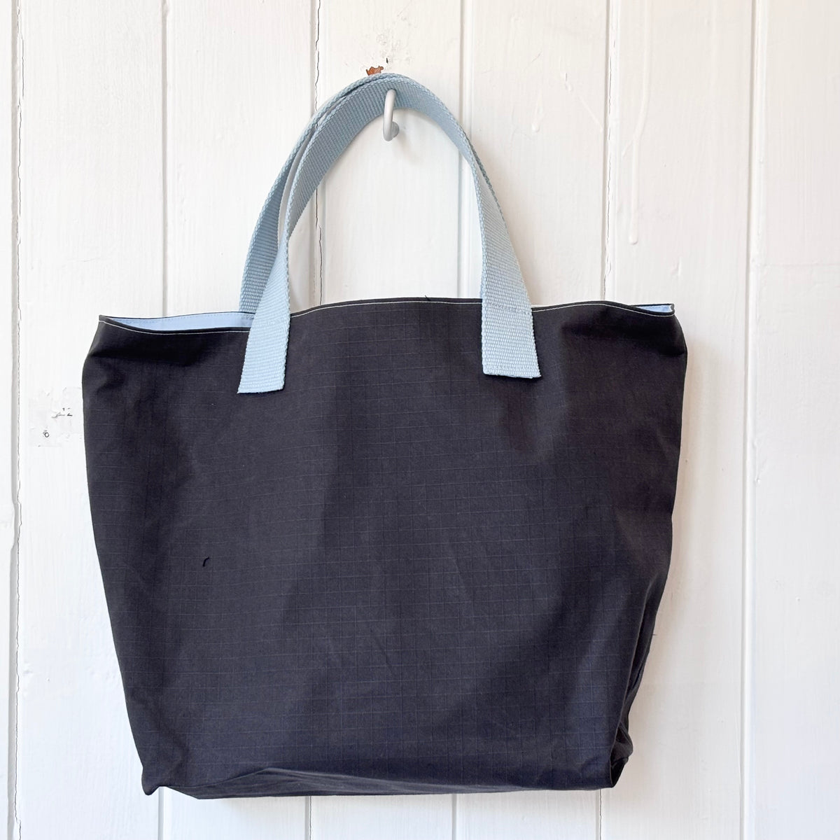 Mini oilskin bag