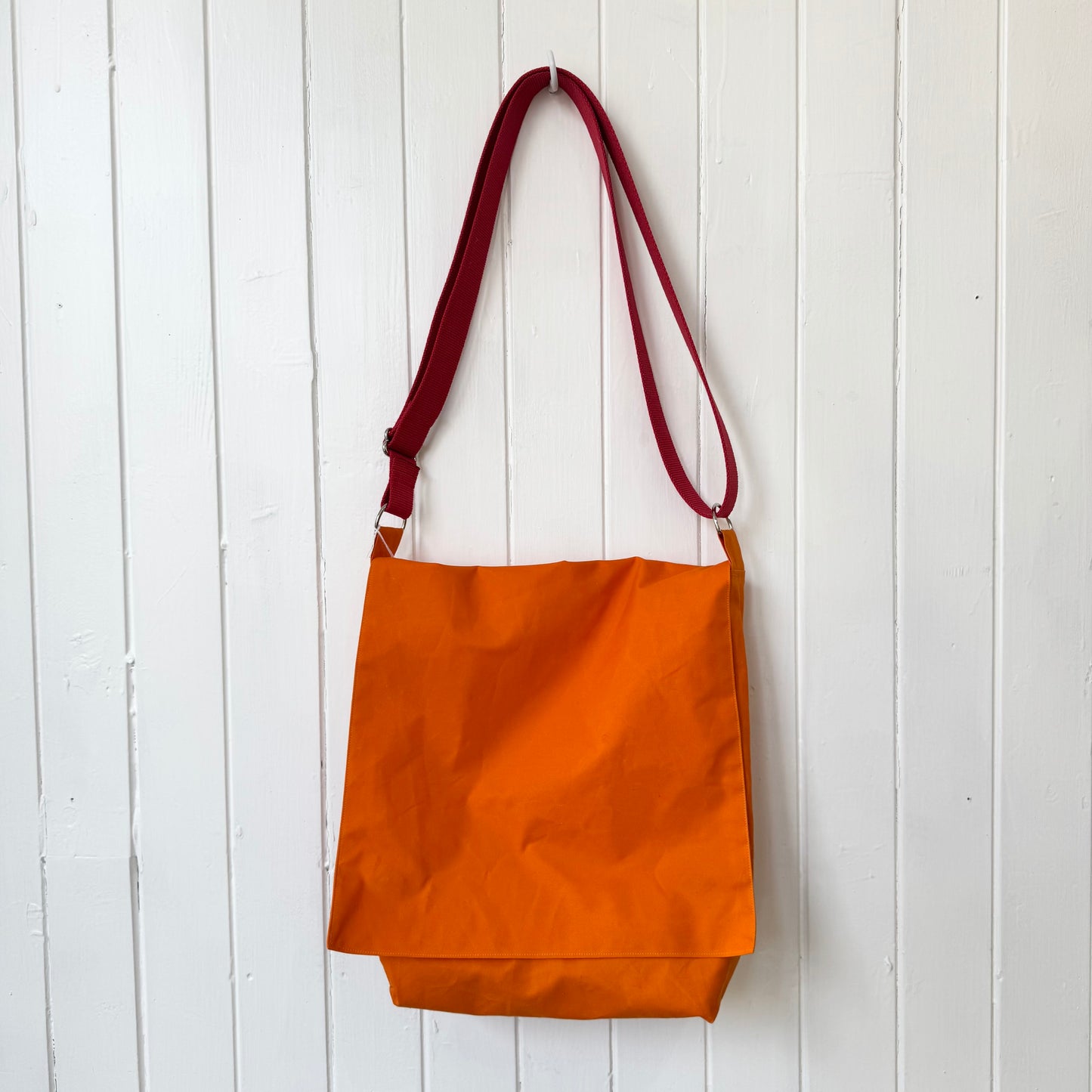 messenger oilskin bag