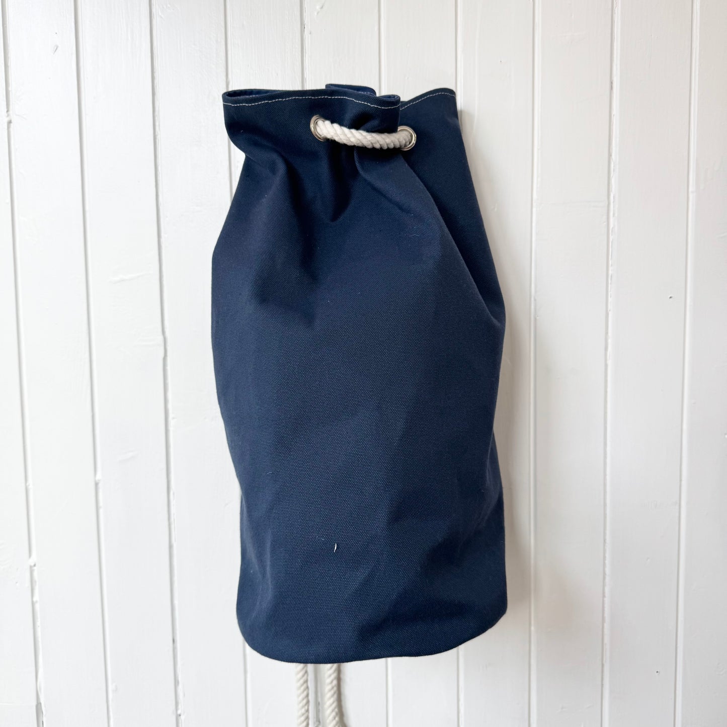 duffel bag - navy