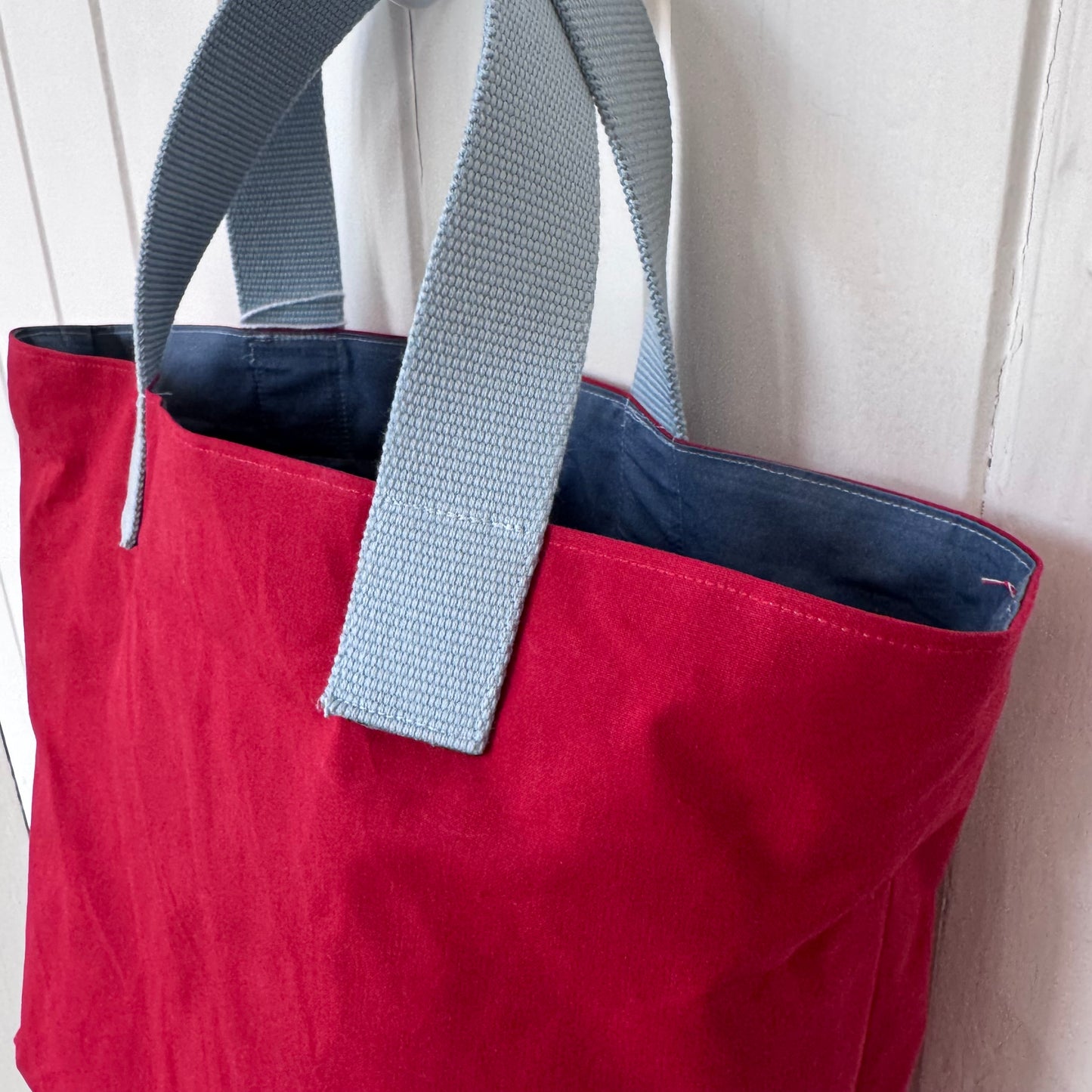 Mini oilskin bag