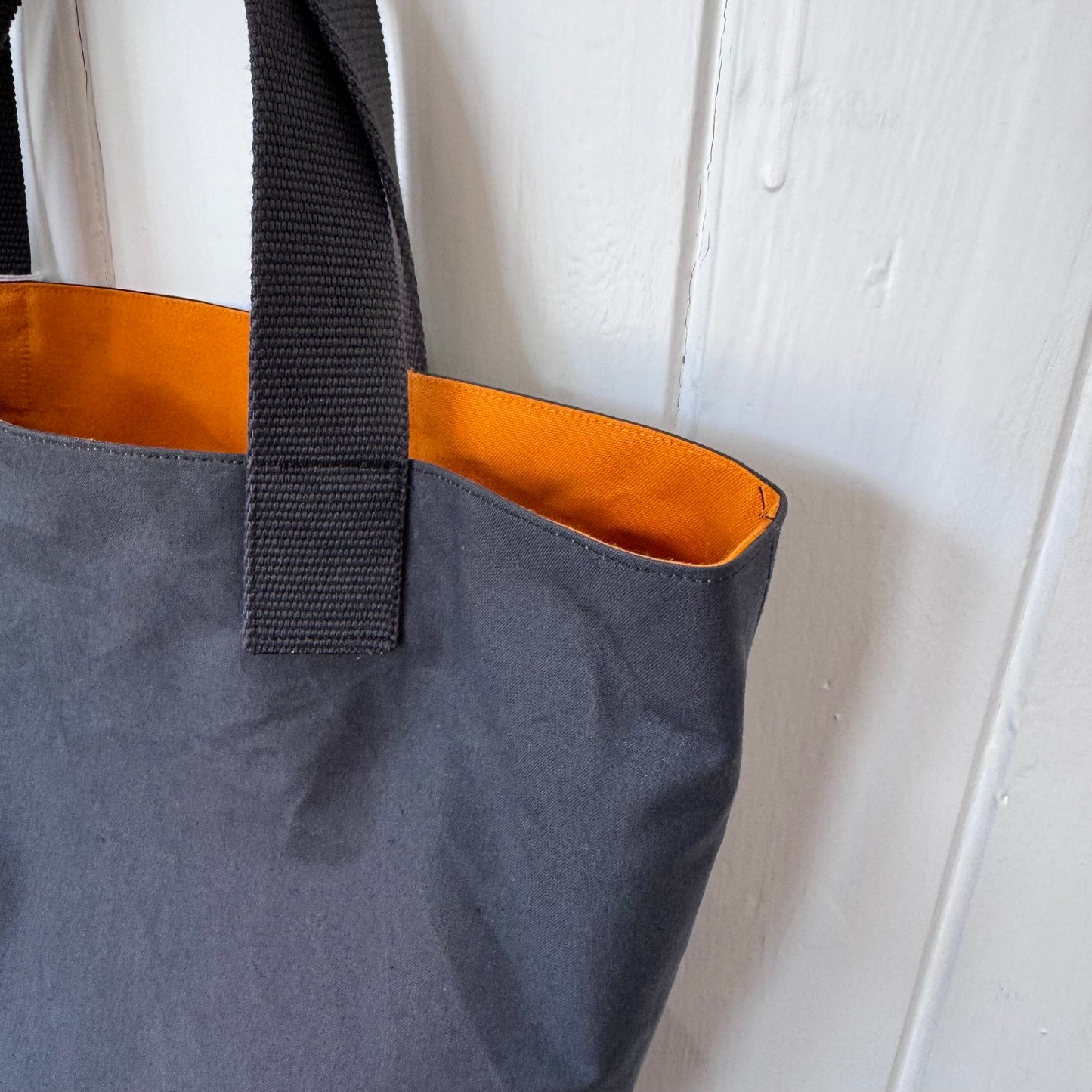 Mini oilskin bag