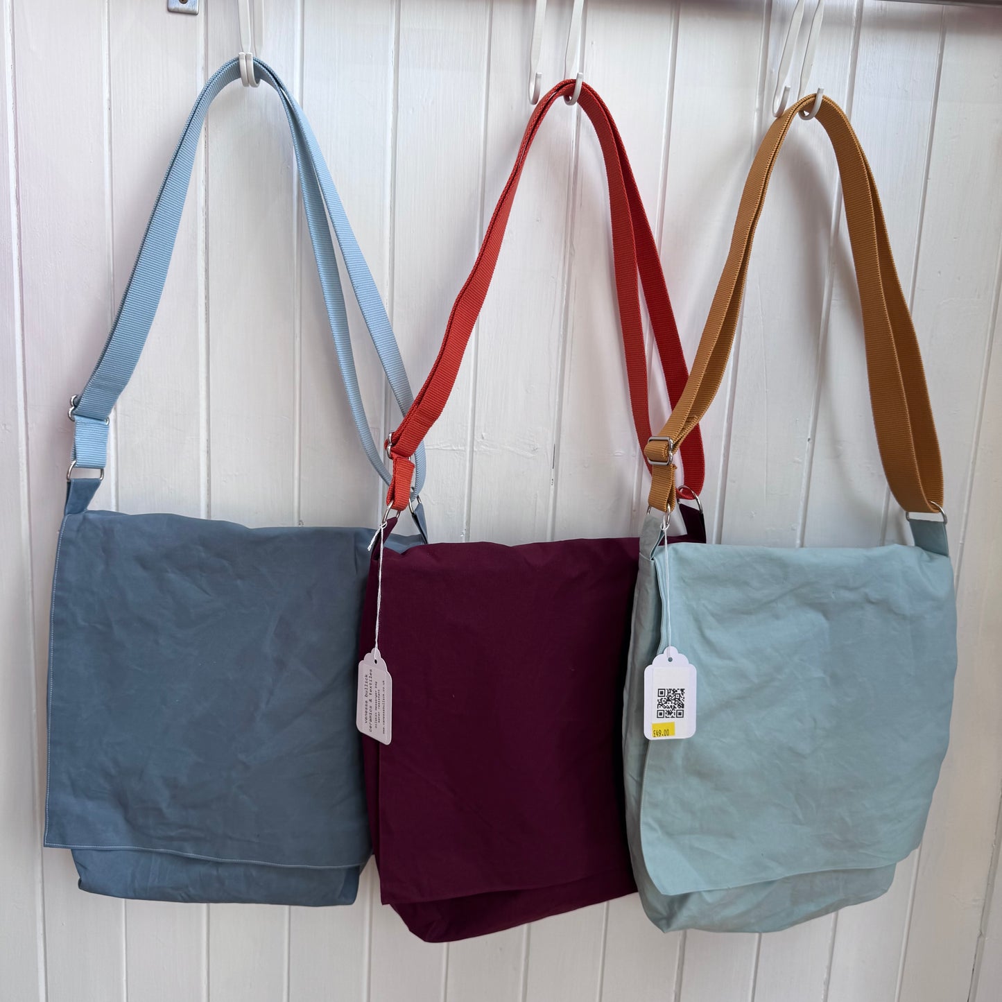 messenger oilskin bag