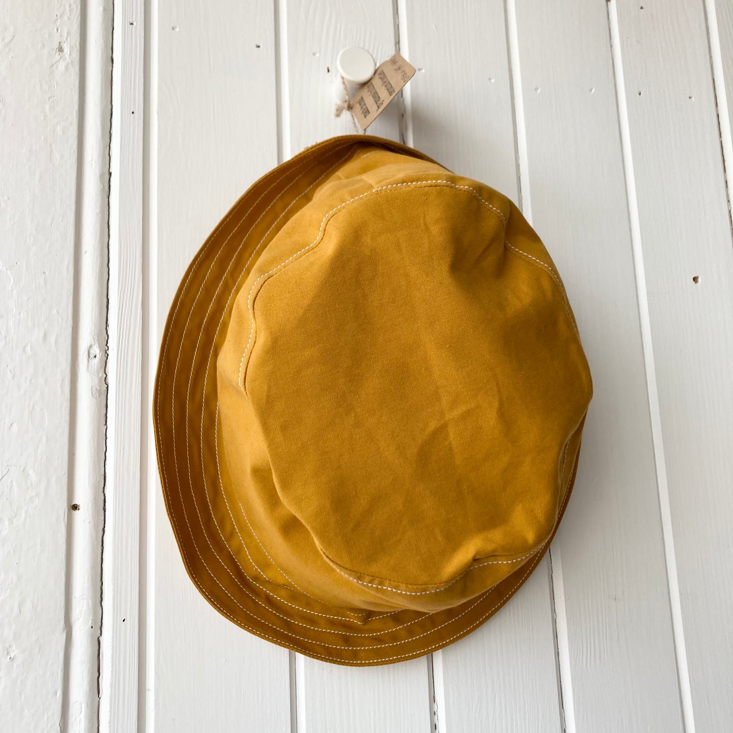 oilskin bucket hat - medium mustard