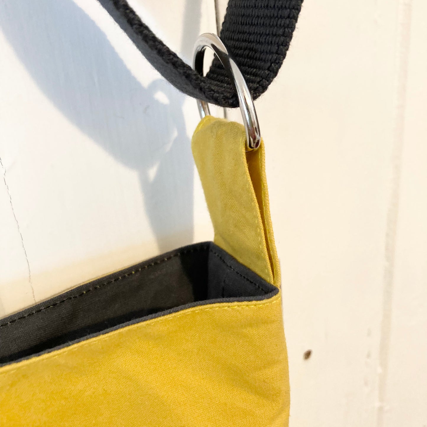 shoulder bag