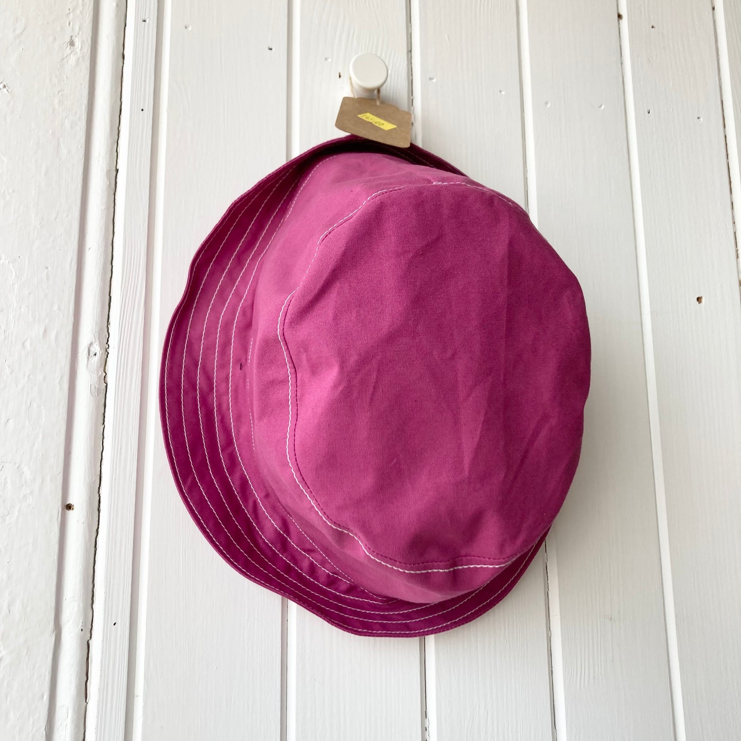 oilskin bucket hat - large magenta