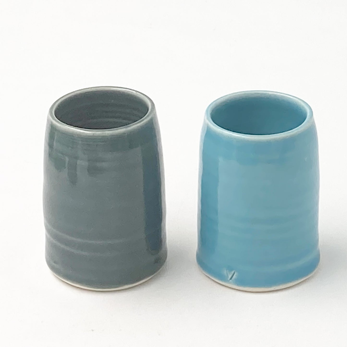 2 vases