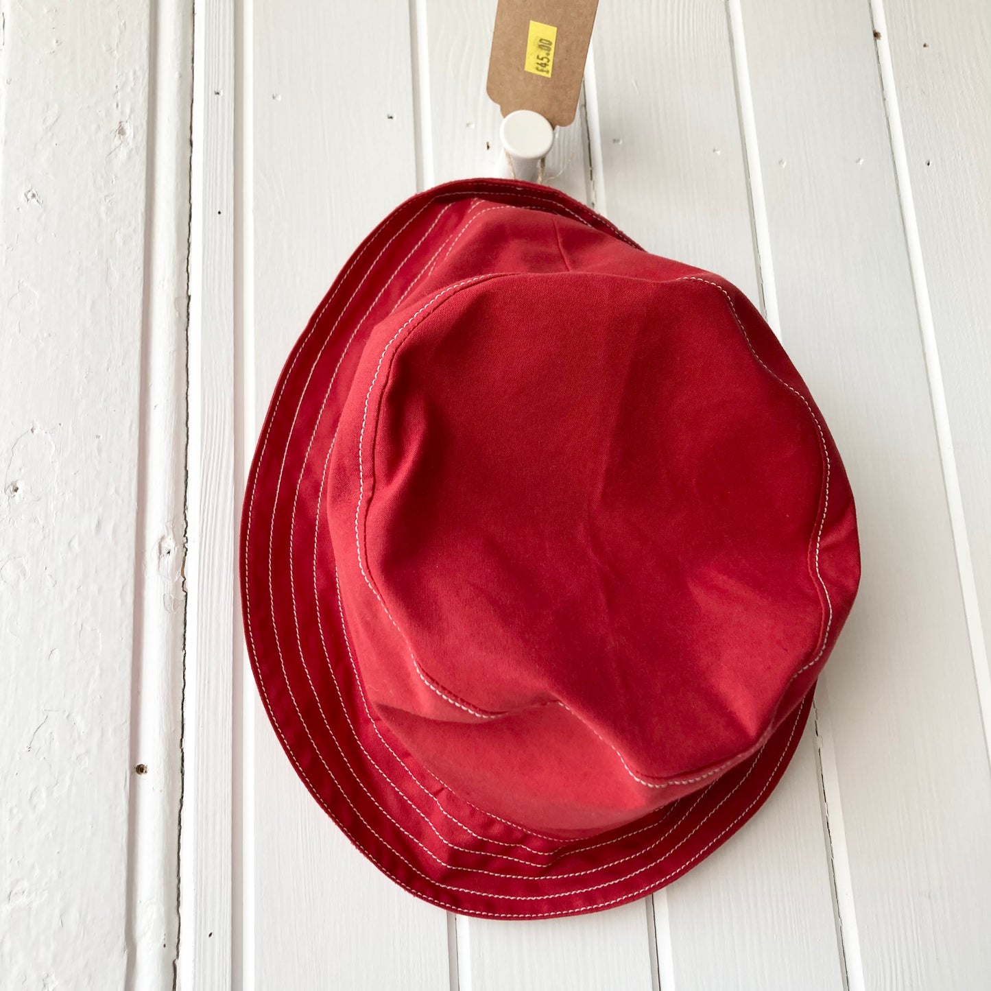 oilskin bucket hat - medium red