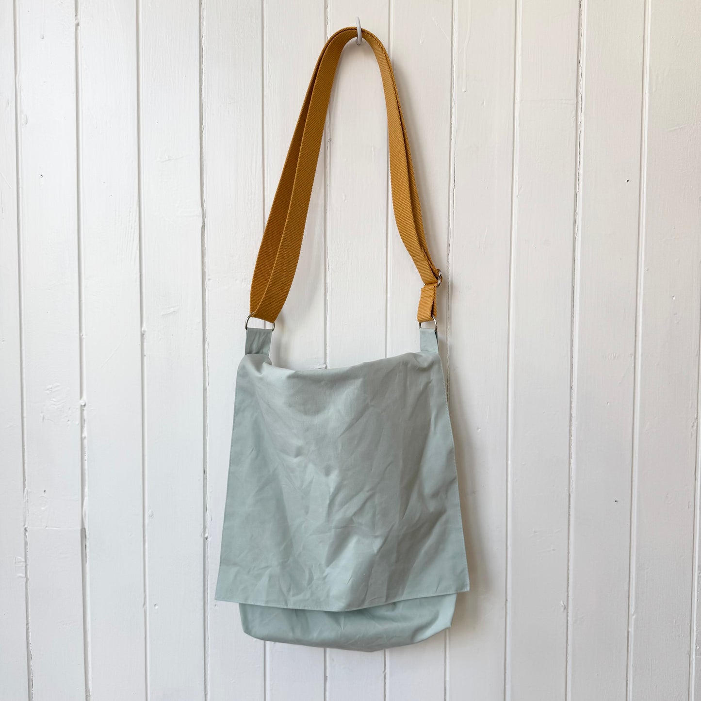 messenger oilskin bag