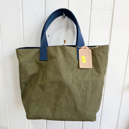 Mini oilskin bag