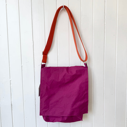 messenger oilskin bag