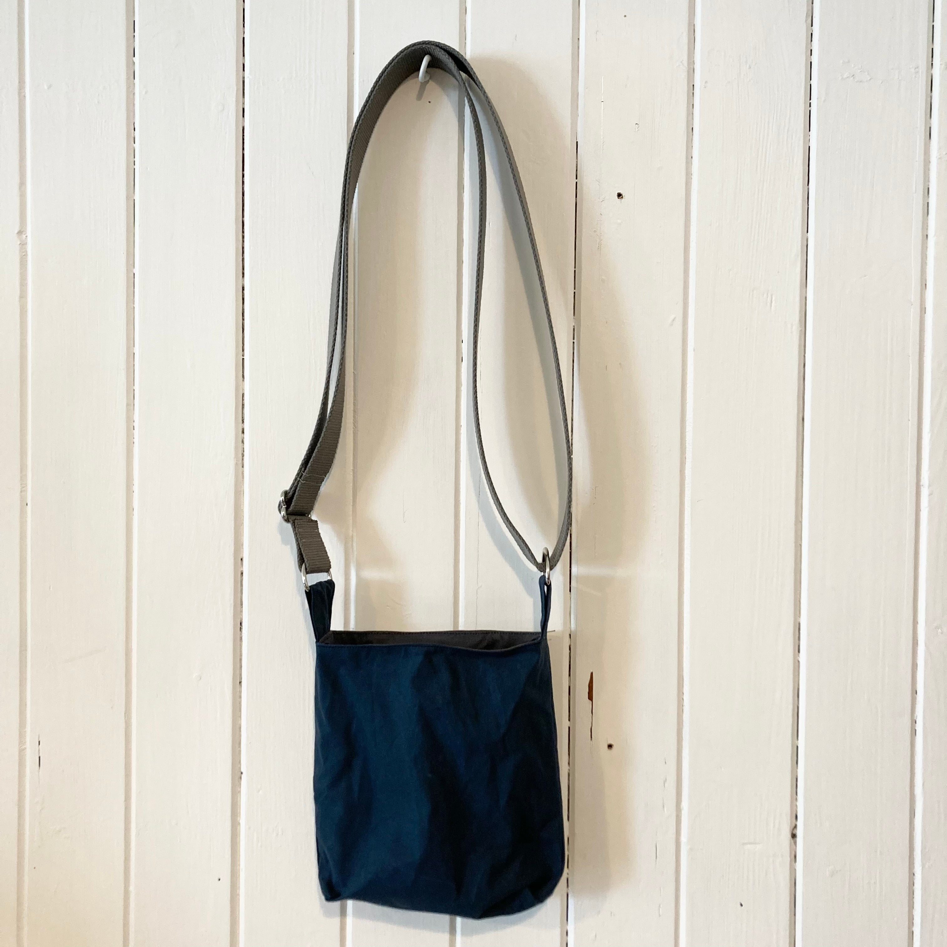 oilskin shoulder bags – vanessa bullick ceramics & textiles